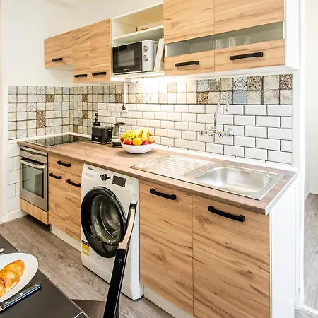 Riverside No2 Apartamento *