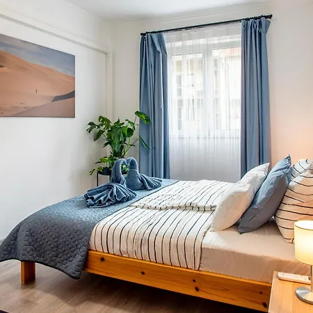 Riverside No2 אסטרגום