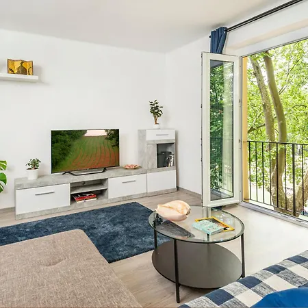 Apartamento Riverside No2 *